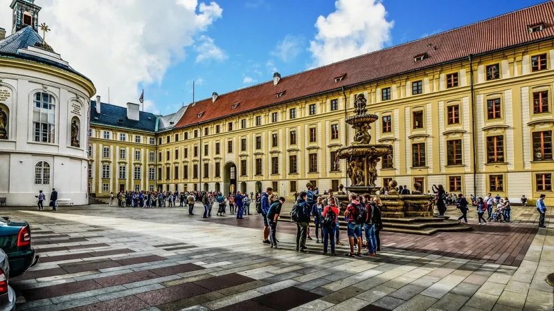 Odkryj świat kursów językowych i obozów za granicą